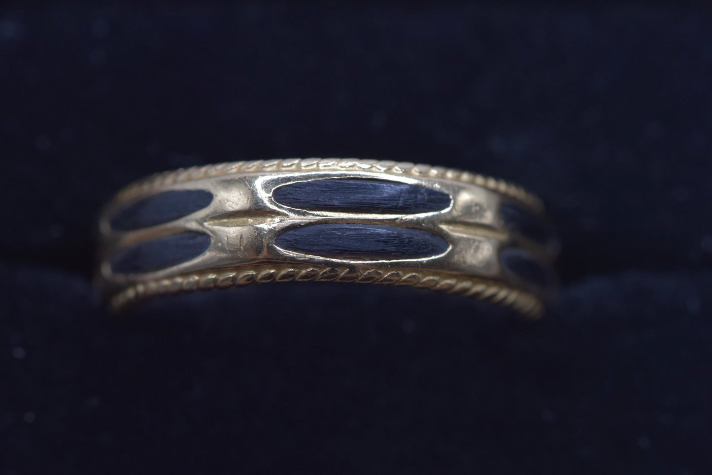 Njovu ring