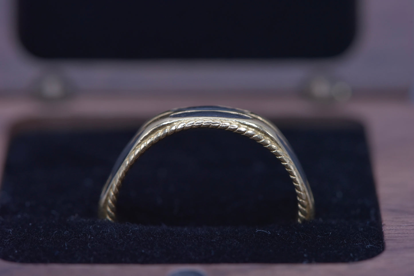 Njovu ring