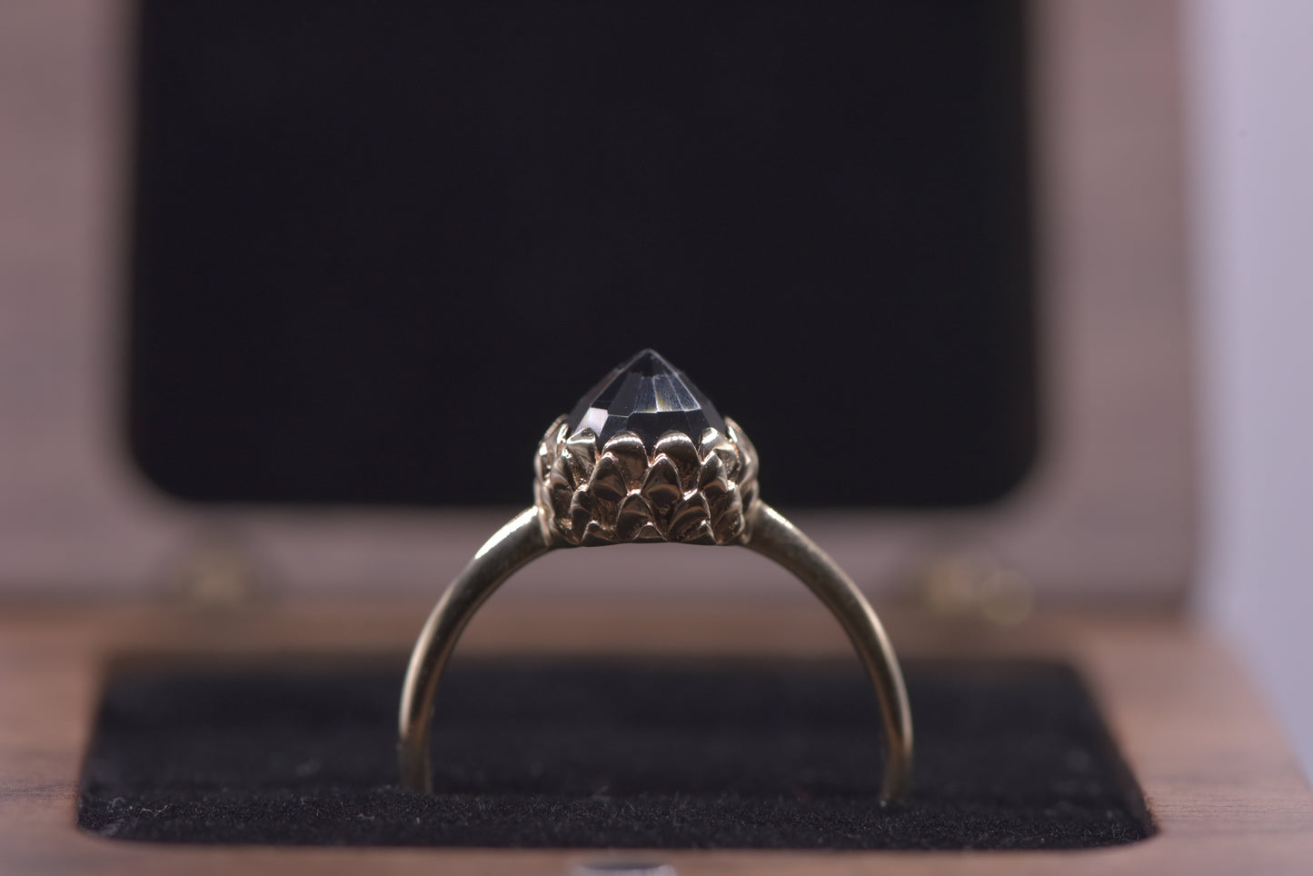 Meadowlark protea ring - 9ct yellow gold with Onyx