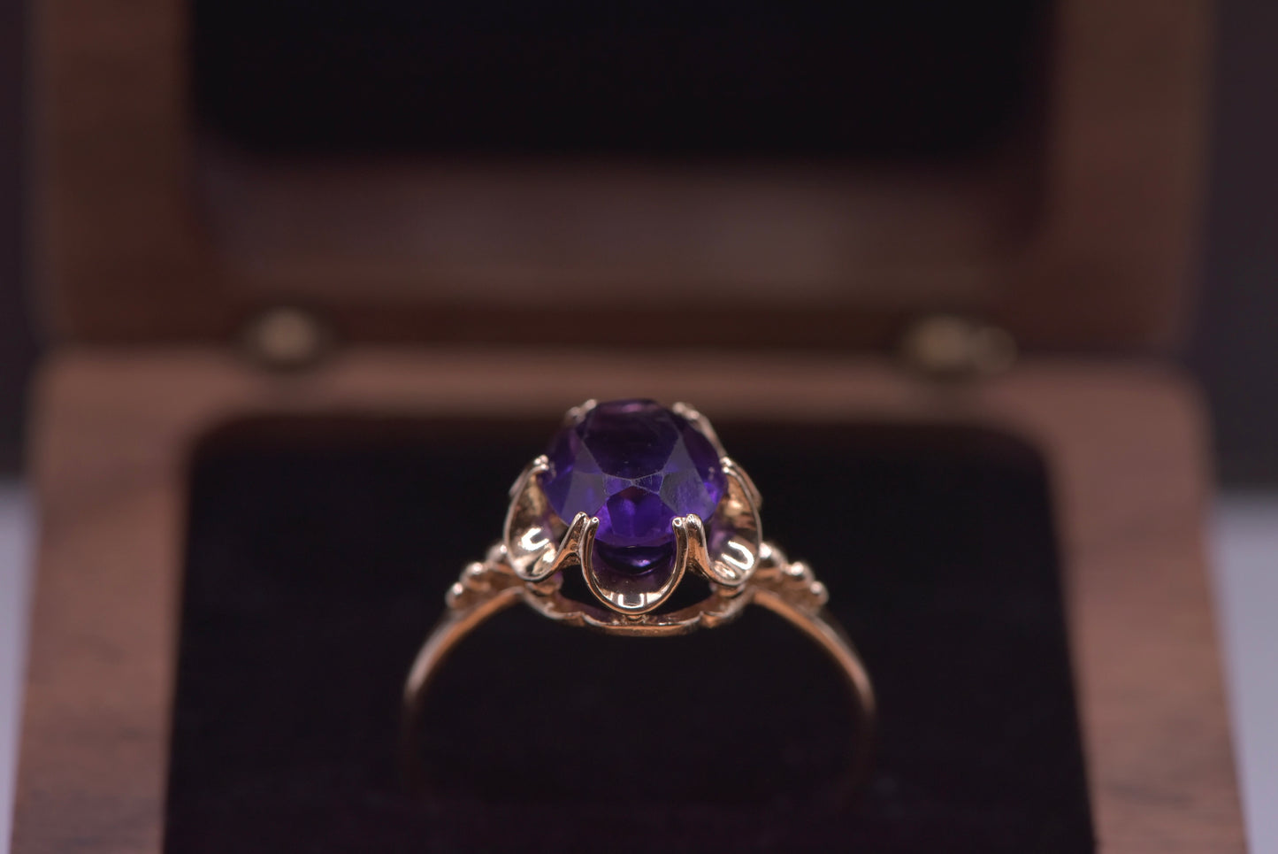 Rebecca - 1973 London hallmarks size S/9 ring - 9ct yellow gold