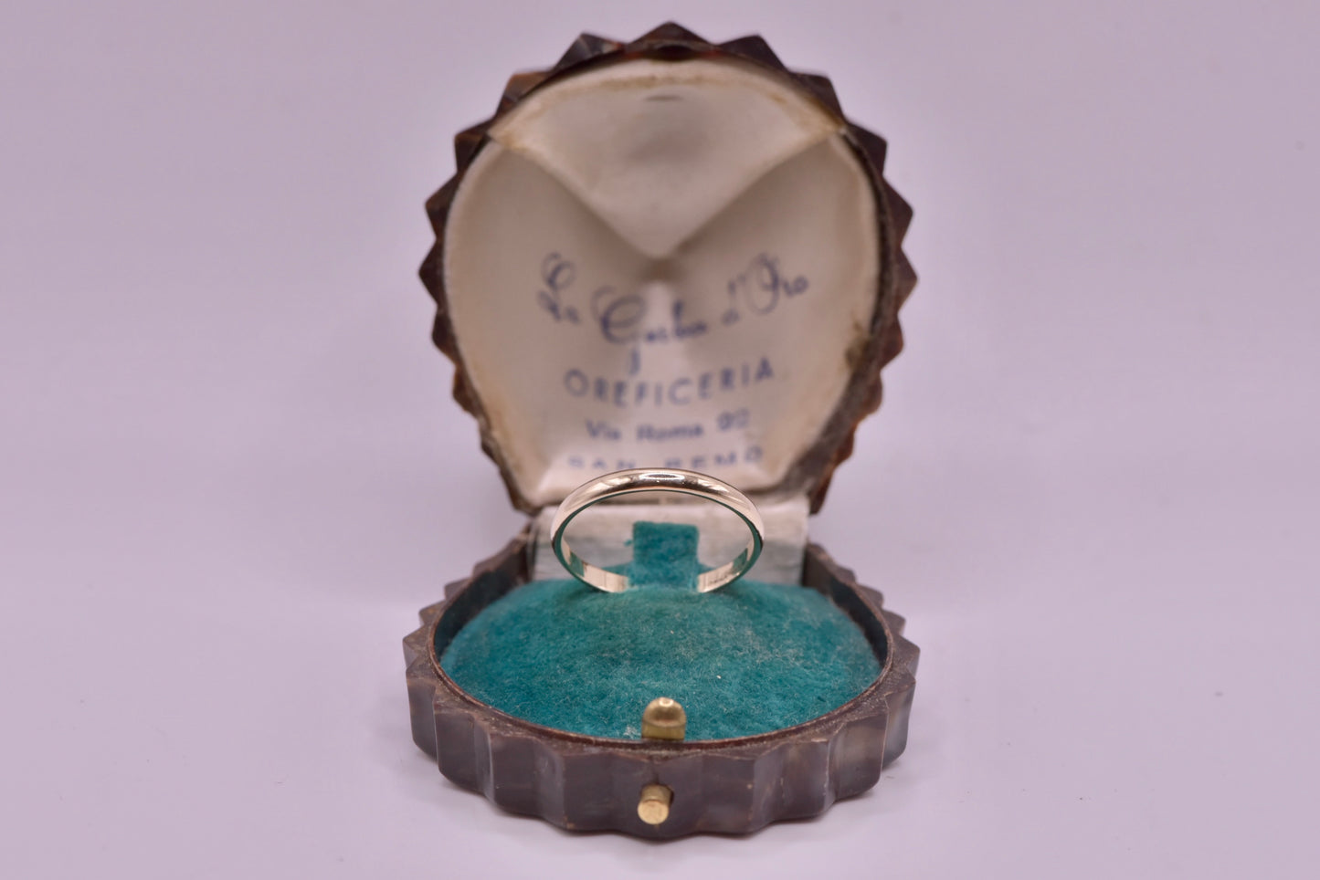 Gold band size V1/2 9ct ring - 1975 London S&W