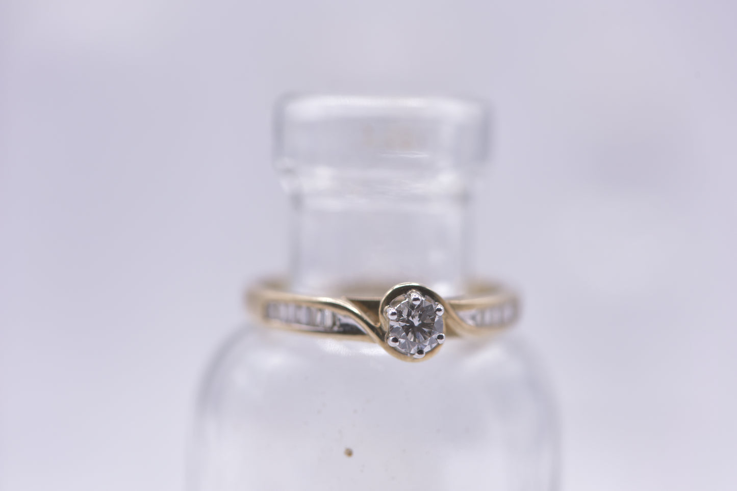 Evie - 9ct yellow gold Diamond ring