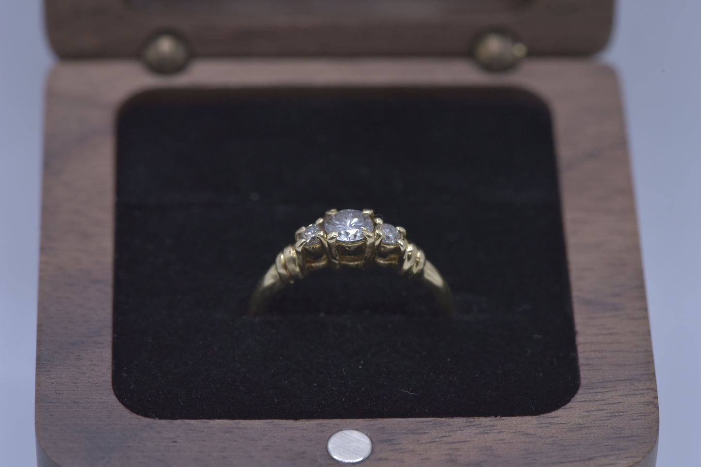Danni - 18ct yellow gold diamond trilogy ring