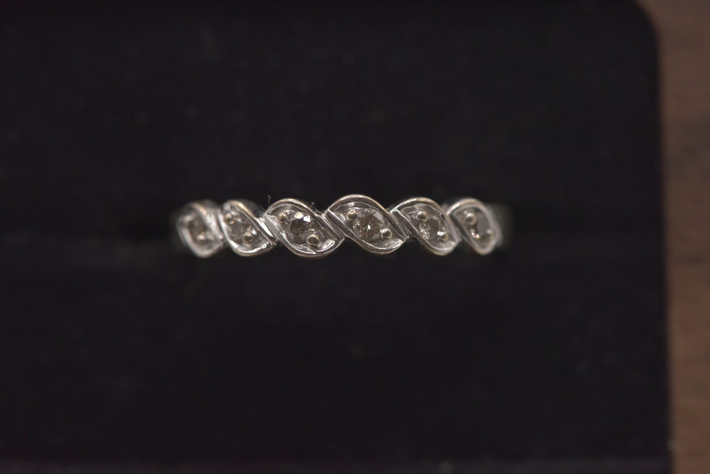 Suzy - 10ct white gold and diamond gold band - ring