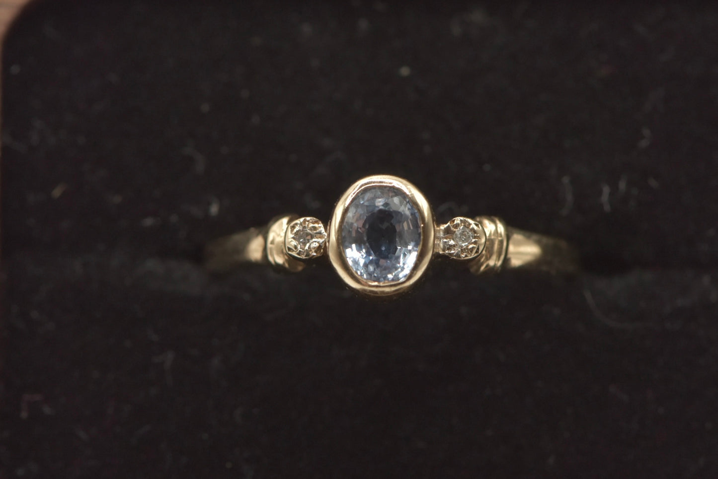 Petal - 9ct yellow gold blue sapphire with diamond ring