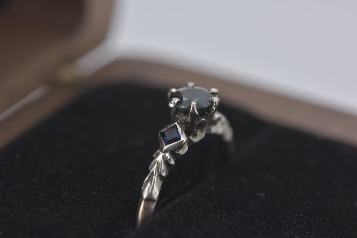 Gerry - Yellow and white gold parti sapphire gold ring