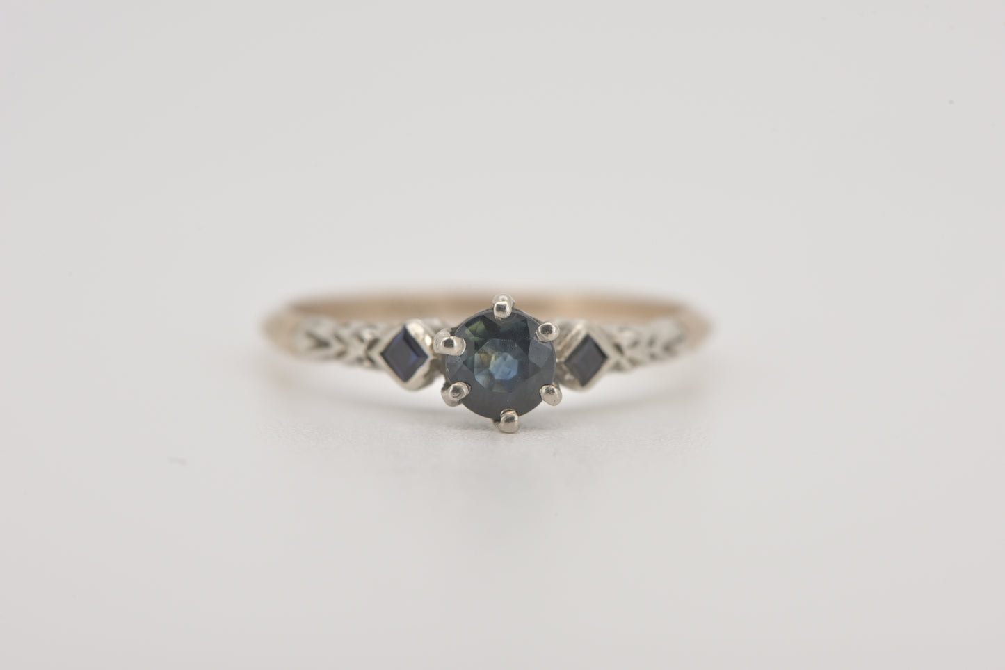 Gerry - Yellow and white gold parti sapphire gold ring