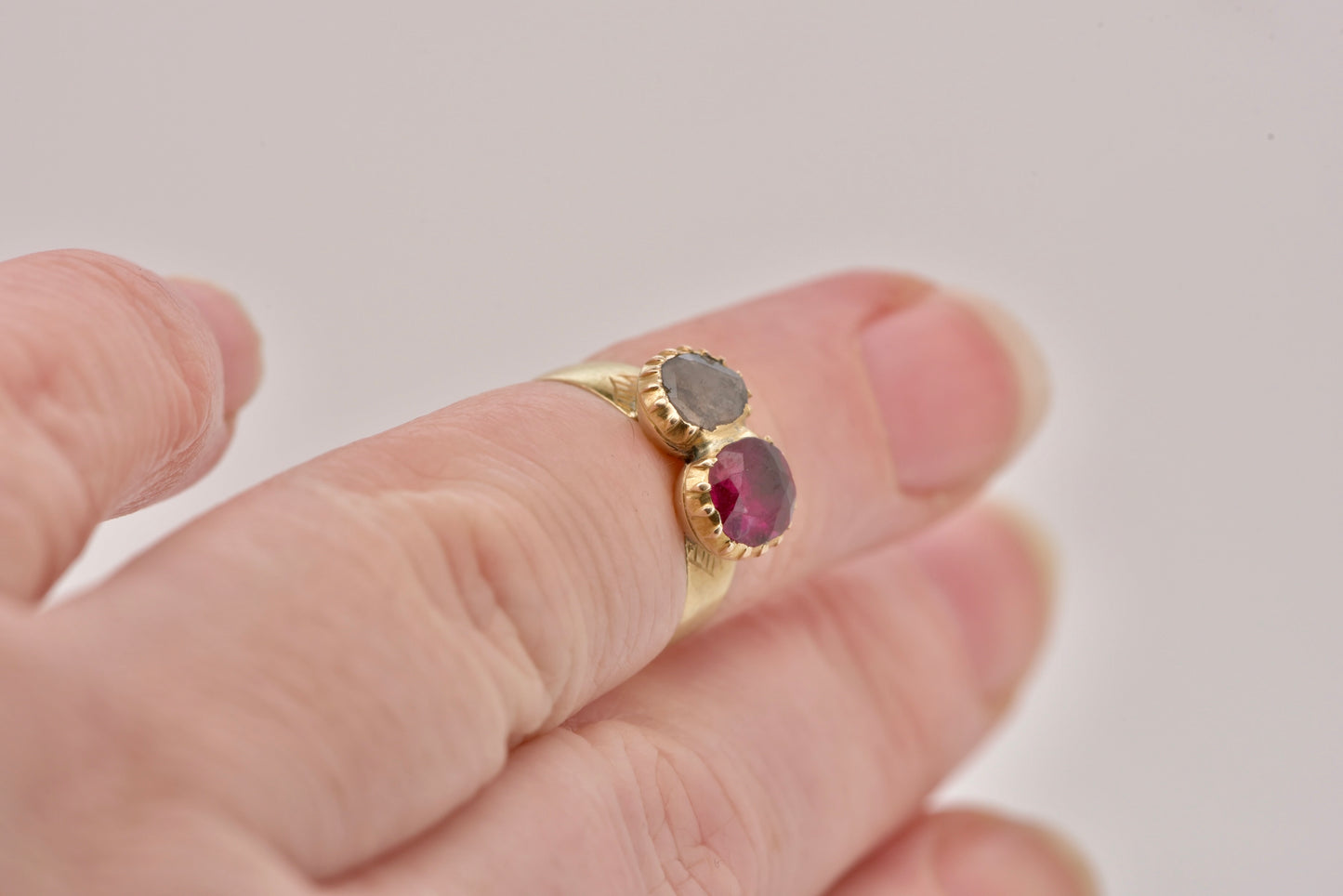 Georgia - 18ct pinky ring