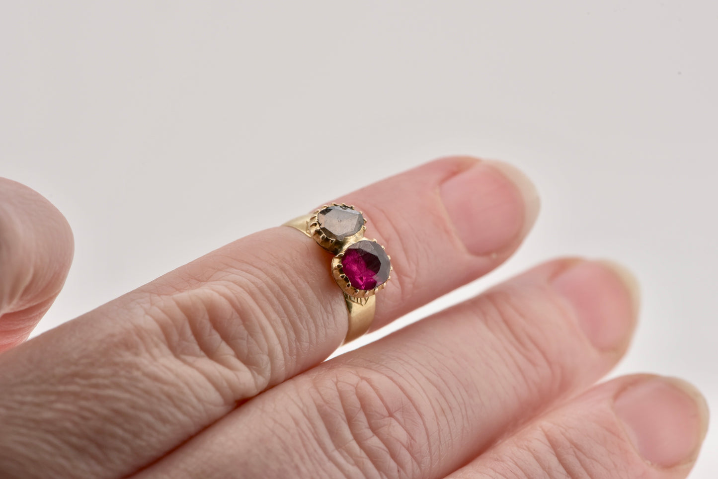 Georgia - 18ct pinky ring
