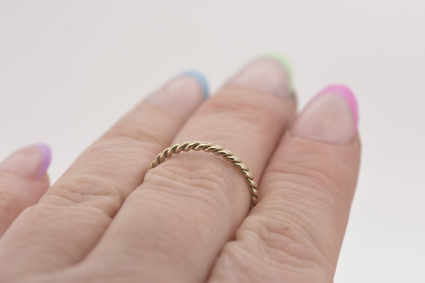 Geraldine - 9ct twist ring