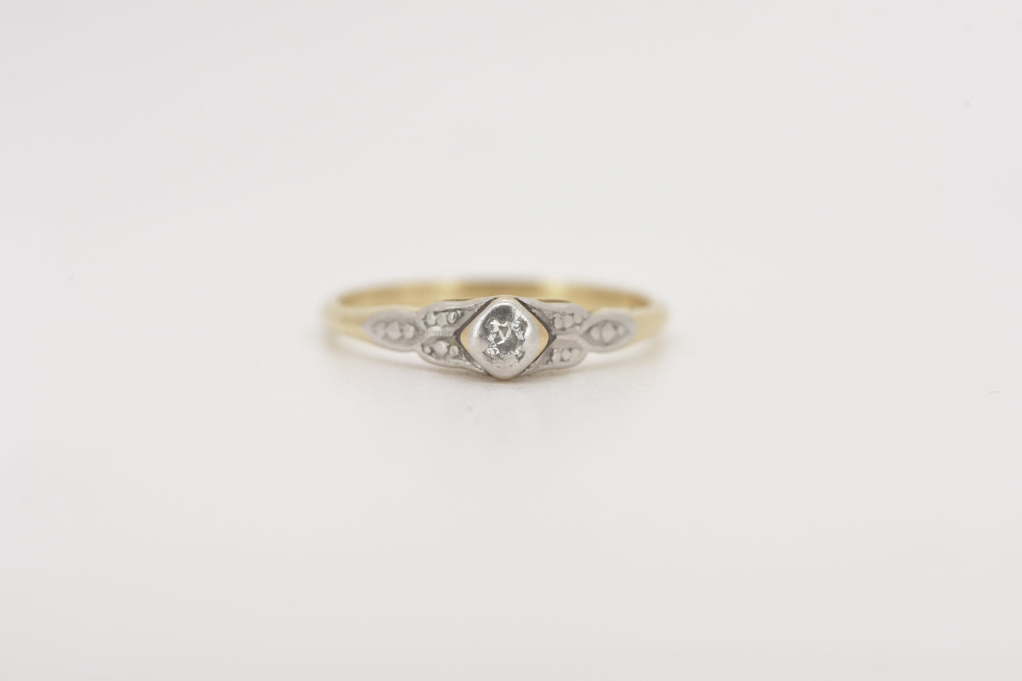 Wilma - 18ct Art Deco 18ct diamond gold ring