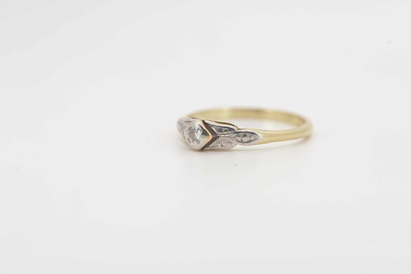 Wilma - 18ct Art Deco 18ct diamond gold ring