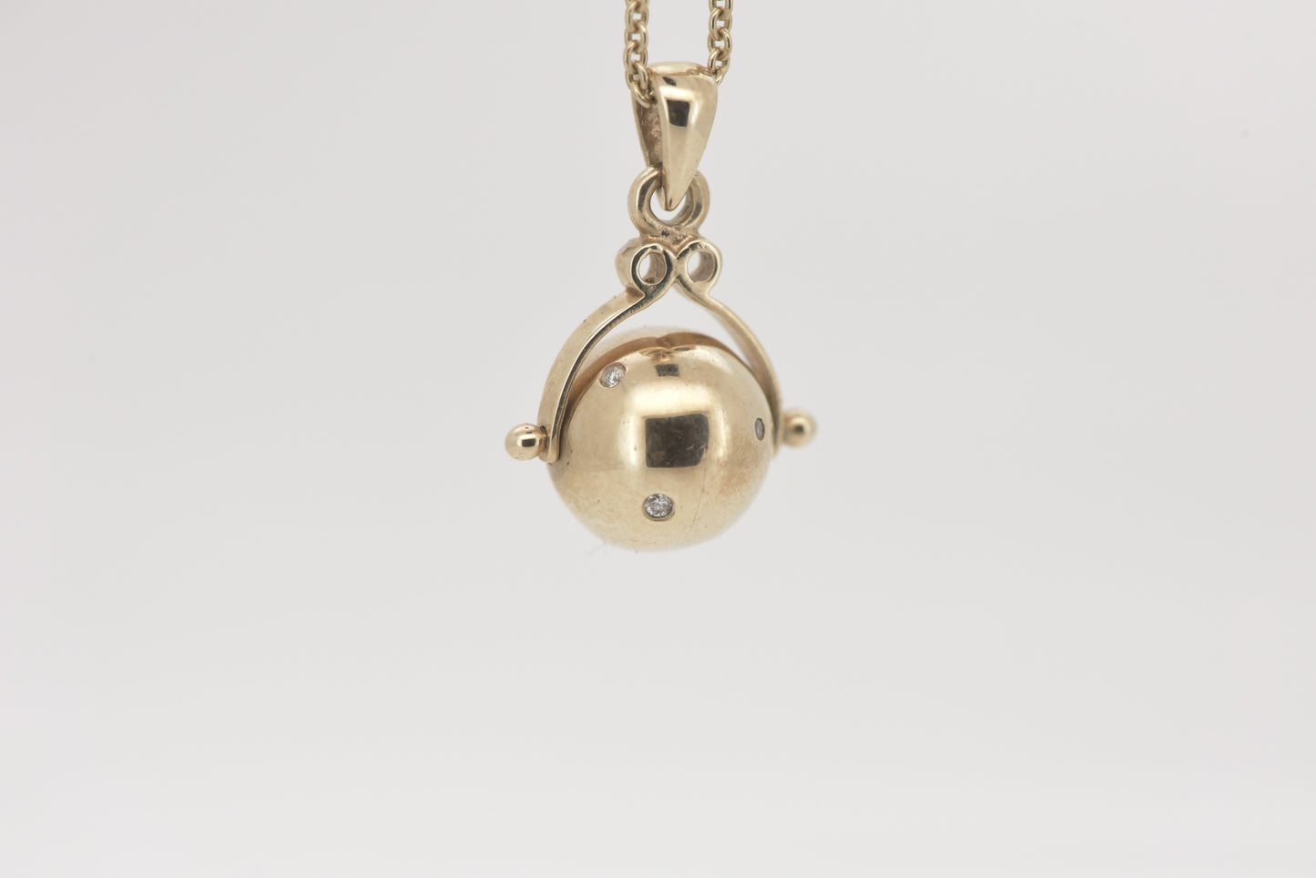 Antique Edwardian rare Spinner pendant studded with diamonds
