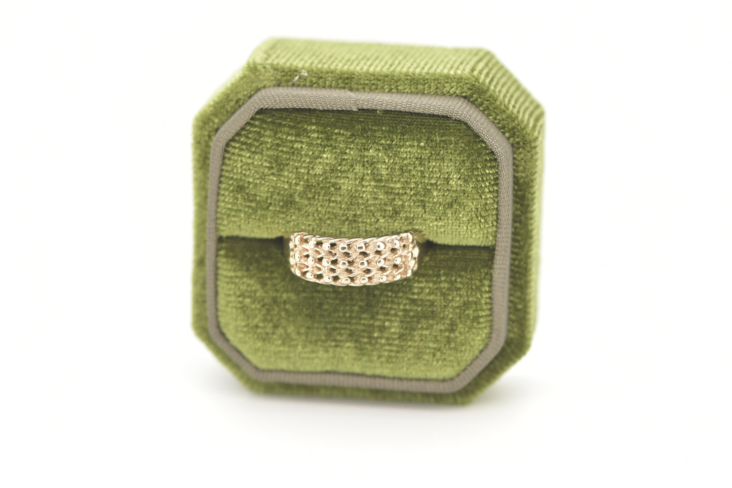 Wilbur - 9ct yellow gold wide keeper gold ring