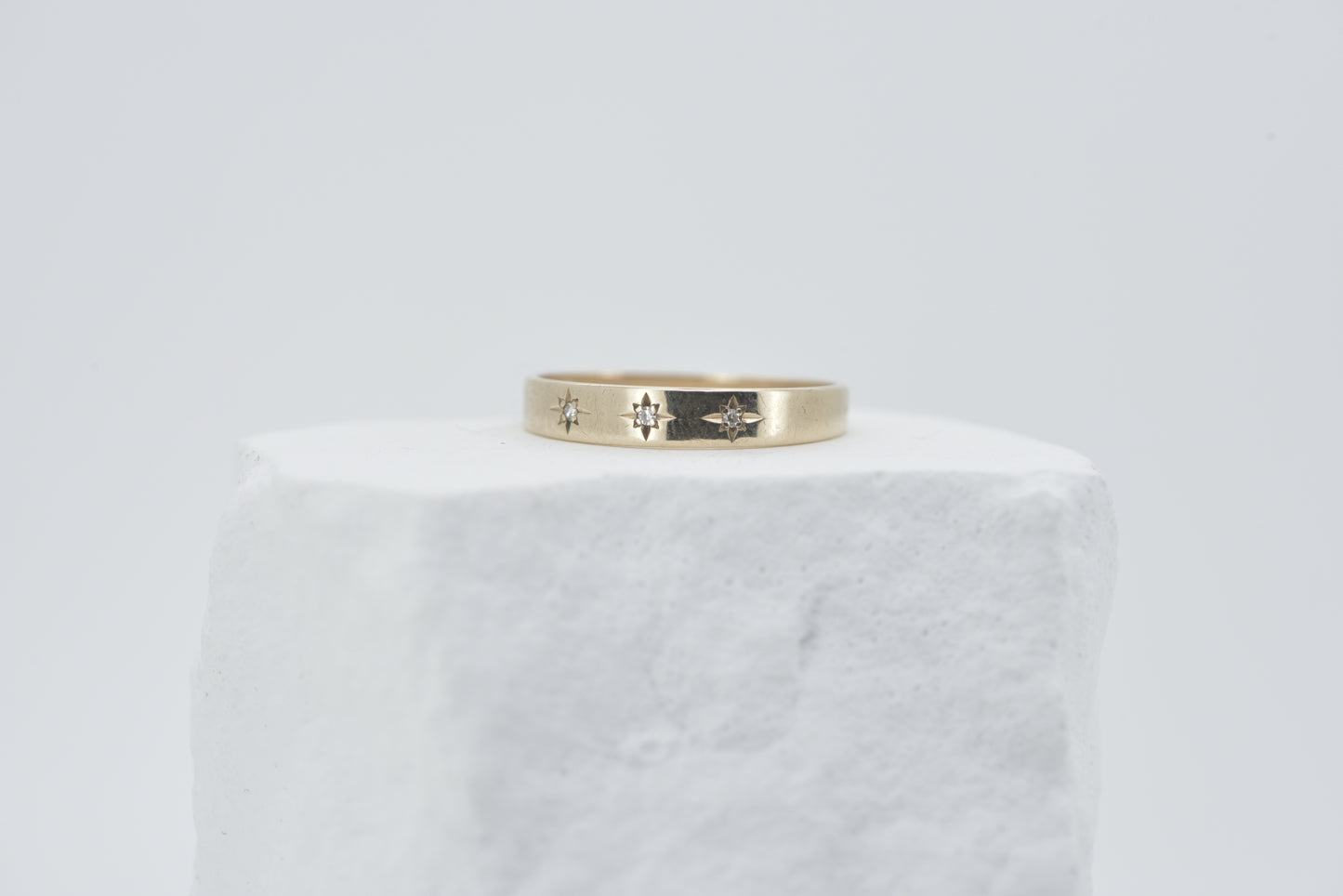 Star - 9ct starlet diamond trilogy ring - gold band (Copy)