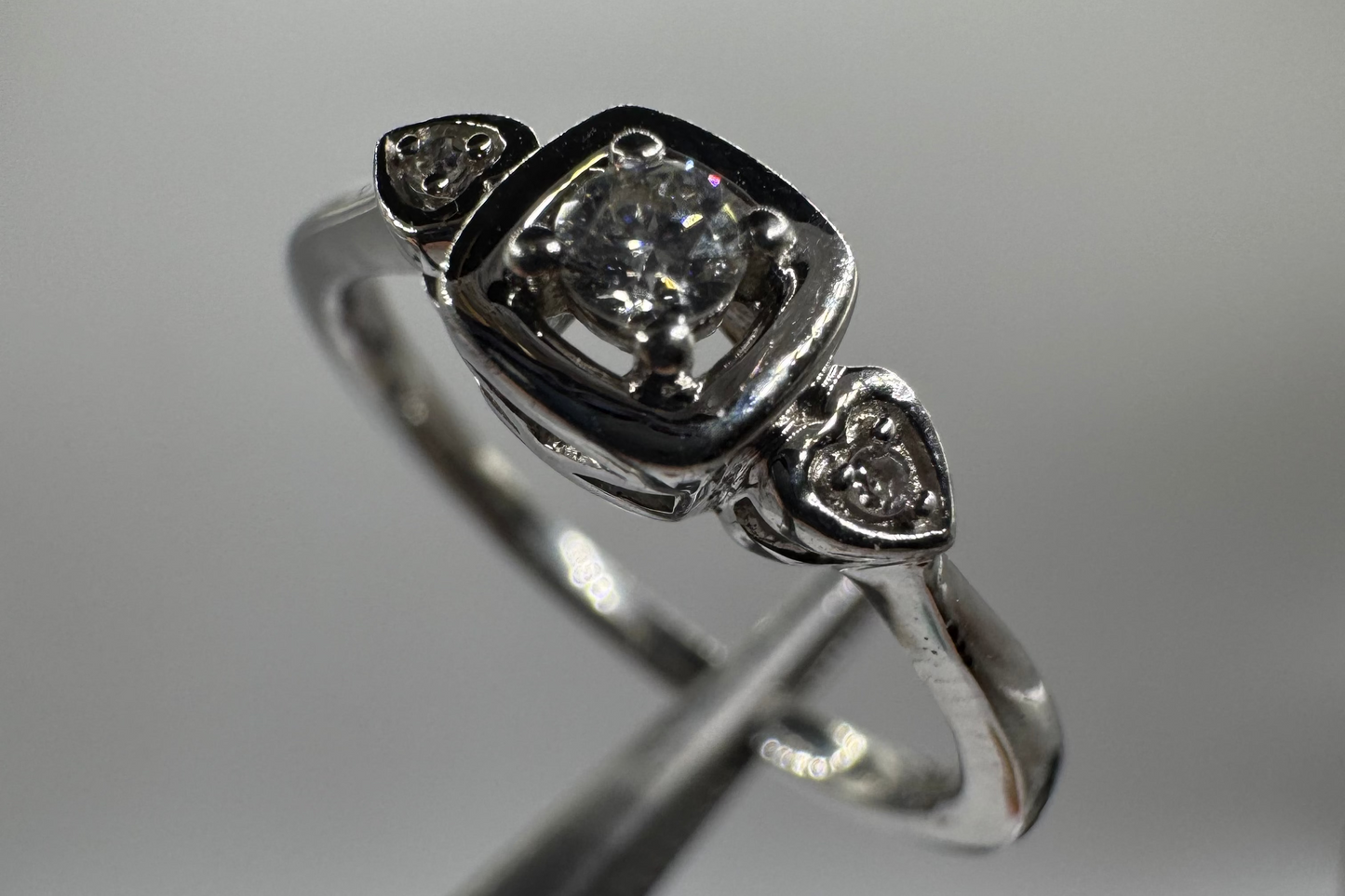 Katie - Sterling silver and diamond ring with hearts