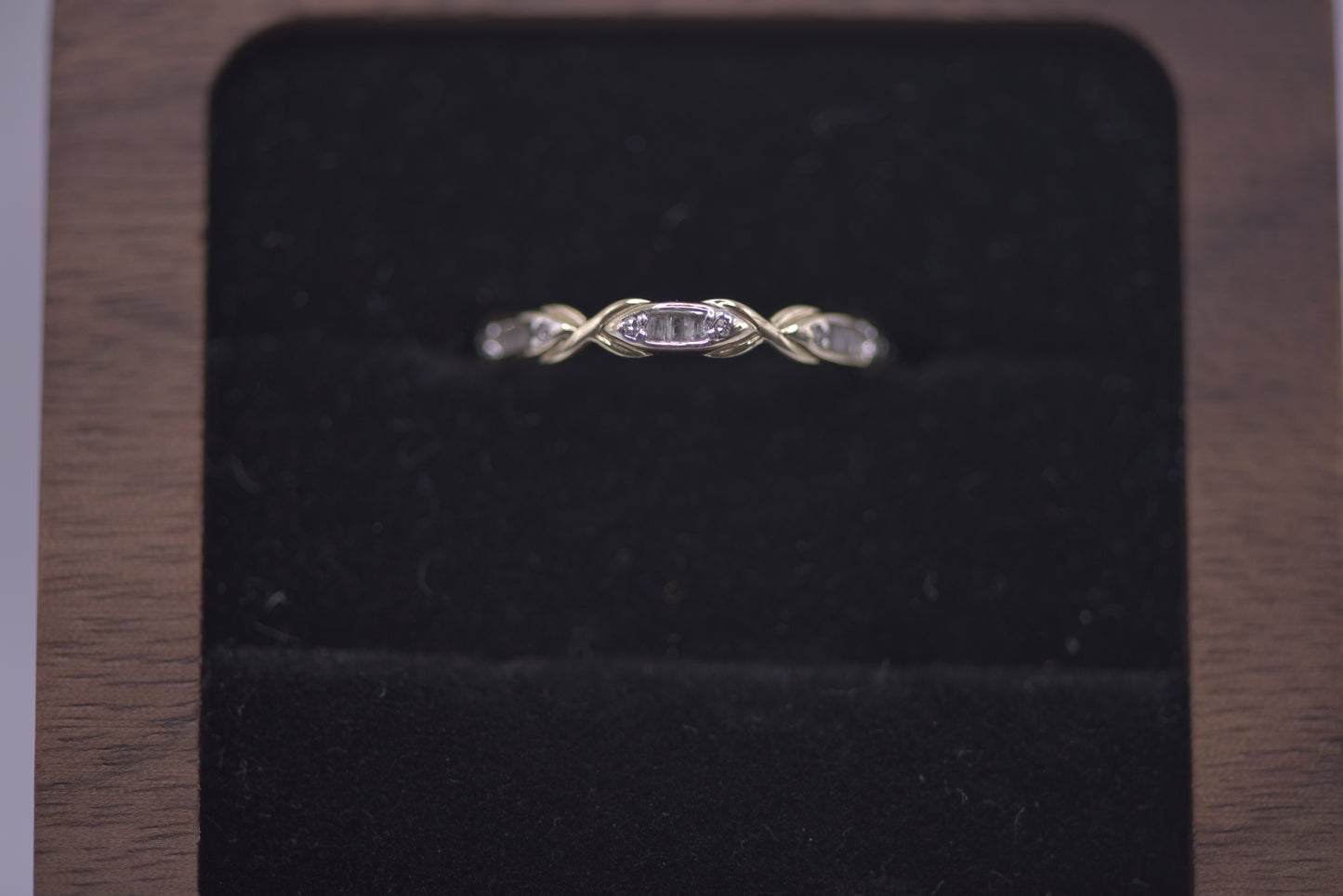 9ct dainty diamond ring