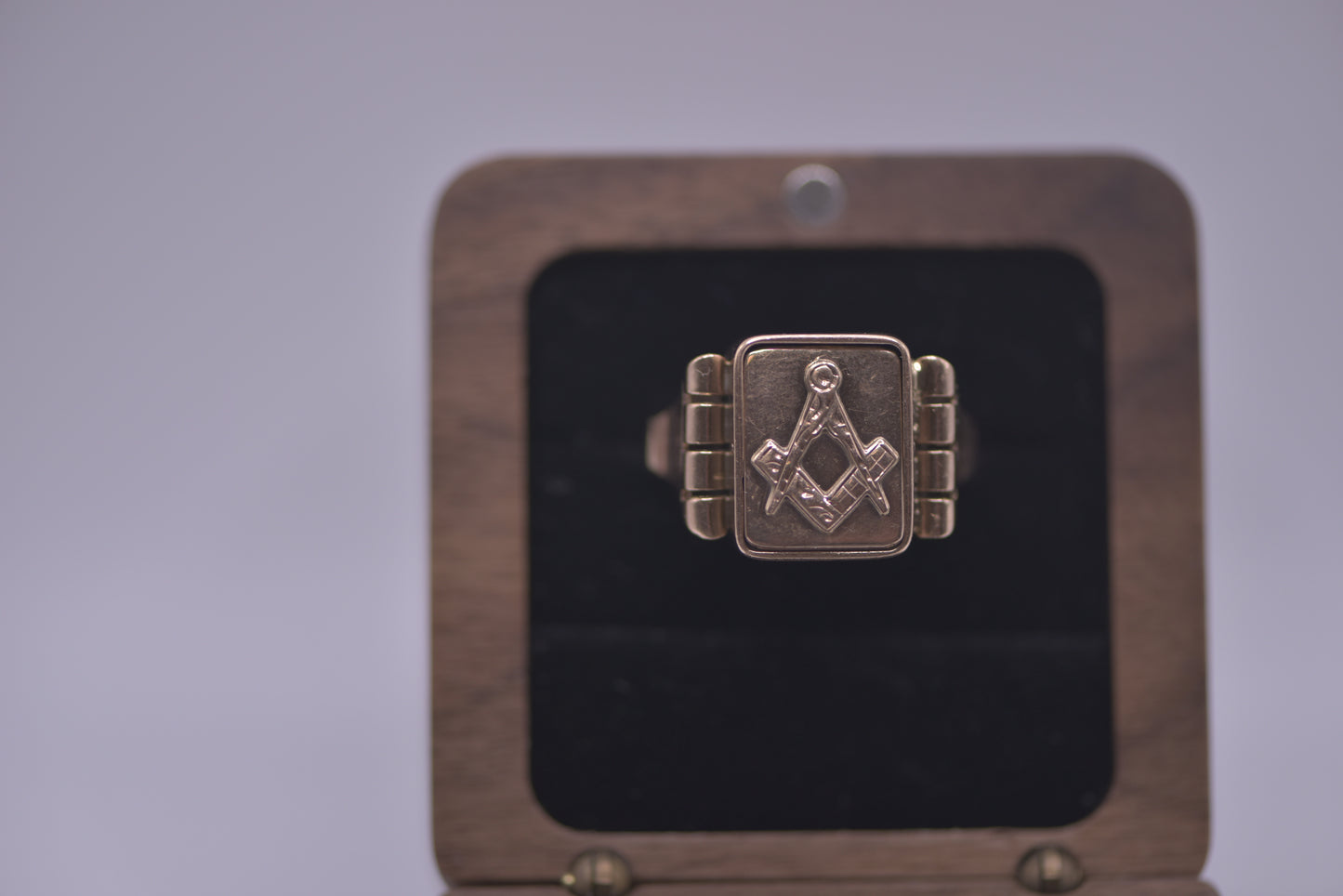 Masonic flip ring