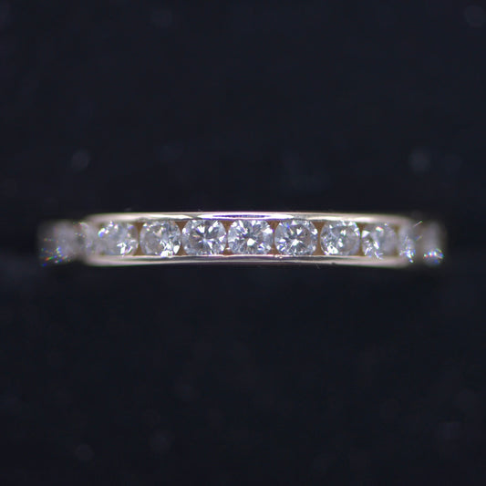 14ct yellow gold diamond band