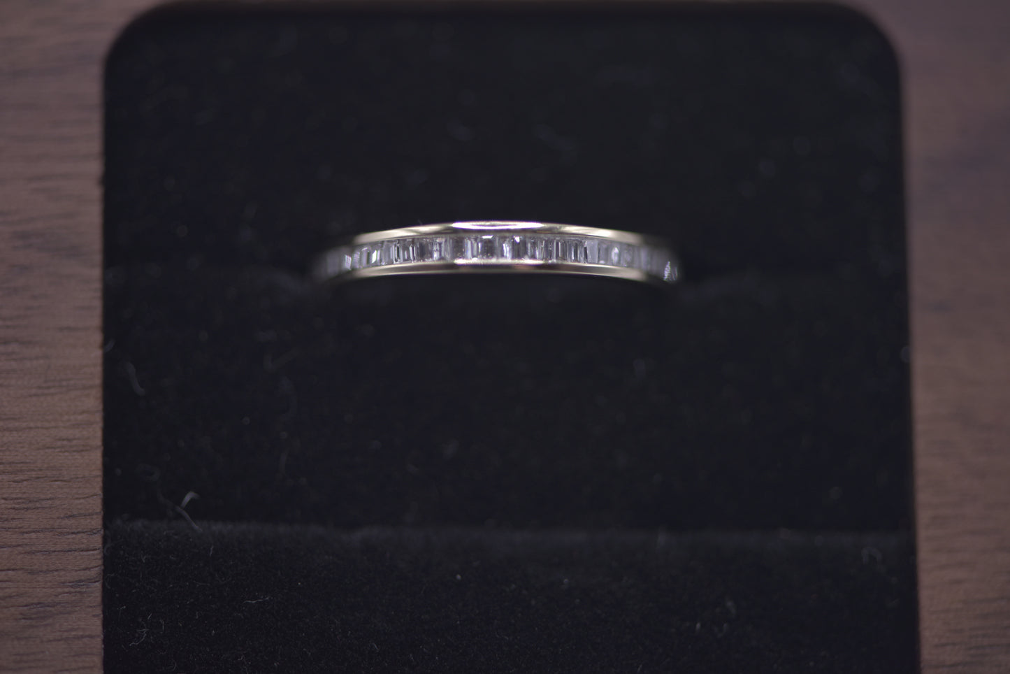 Baguette diamond band 9ct yg