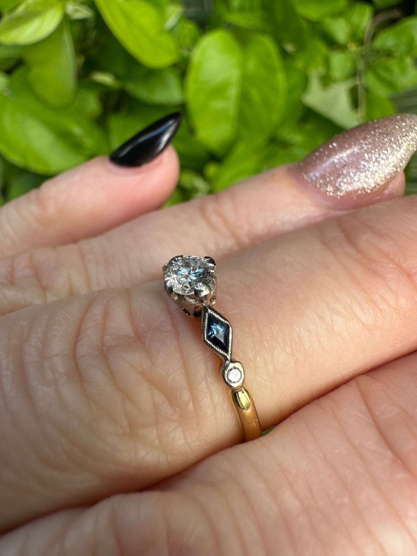 18ct Diamond and Sapphire ring