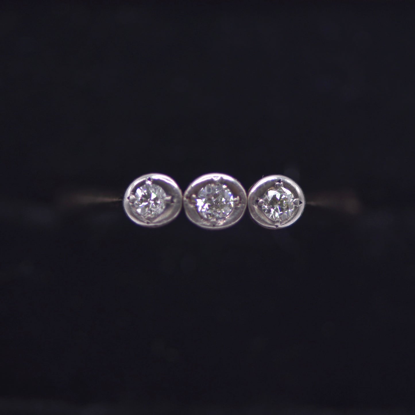 18ct diamond trilogy