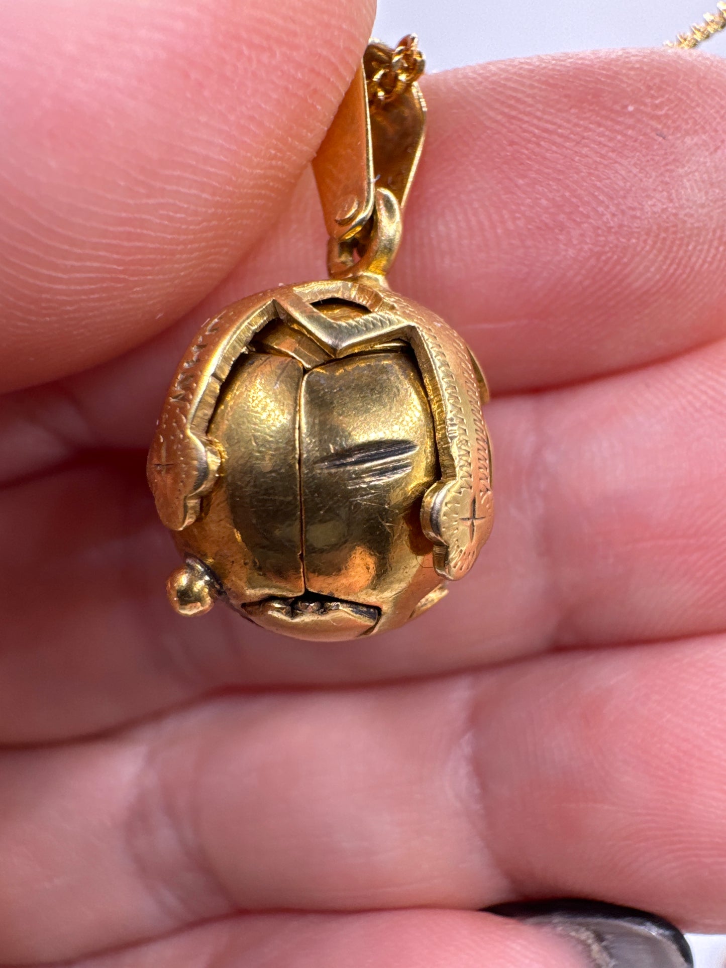 Masonic orb in solid 9ct