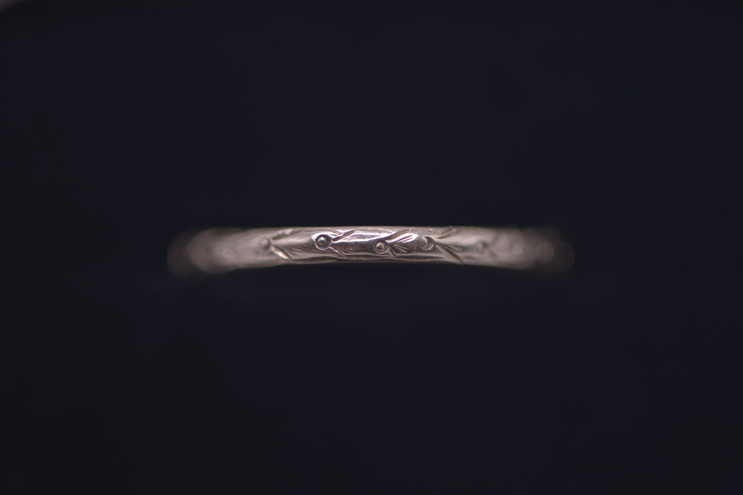 15ct gold patterned band