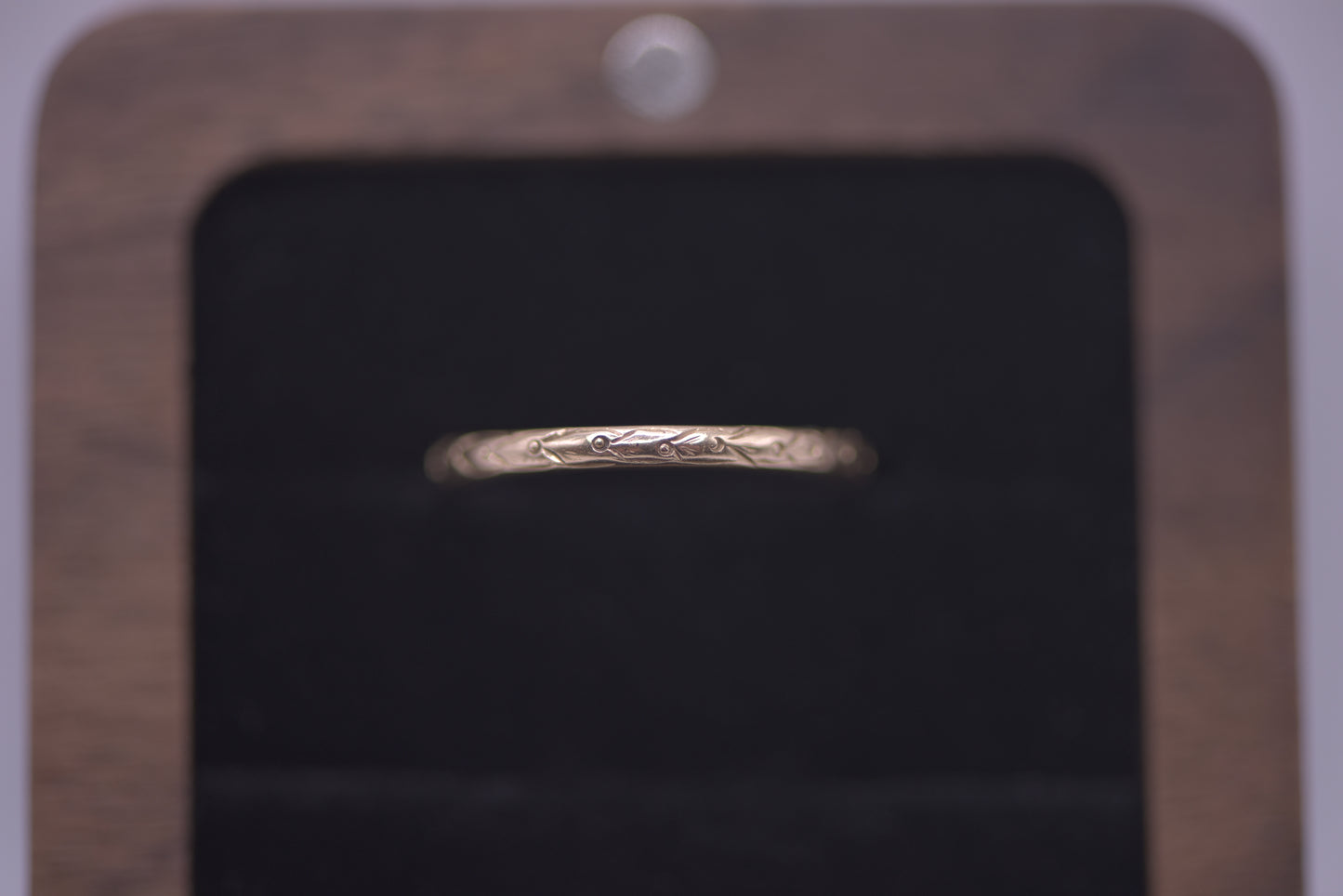 15ct gold patterned band