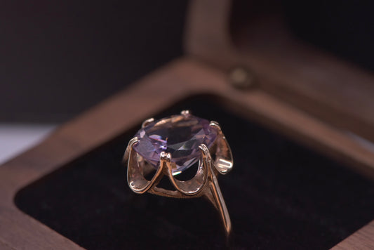 Lilac - 1990 London hallmarks size N.5 7US ring
