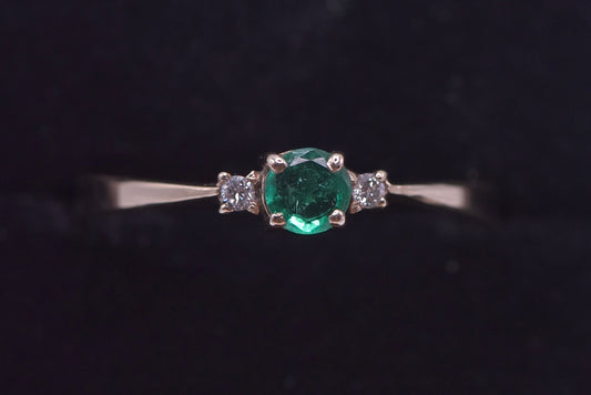 Maeve ring - 9ct yellow gold with emerald and diamond ring