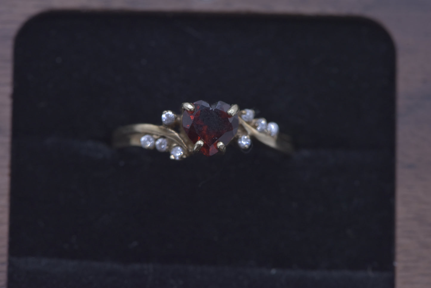 Berry - 9ct yellow gold  Australian Garnet heart ring