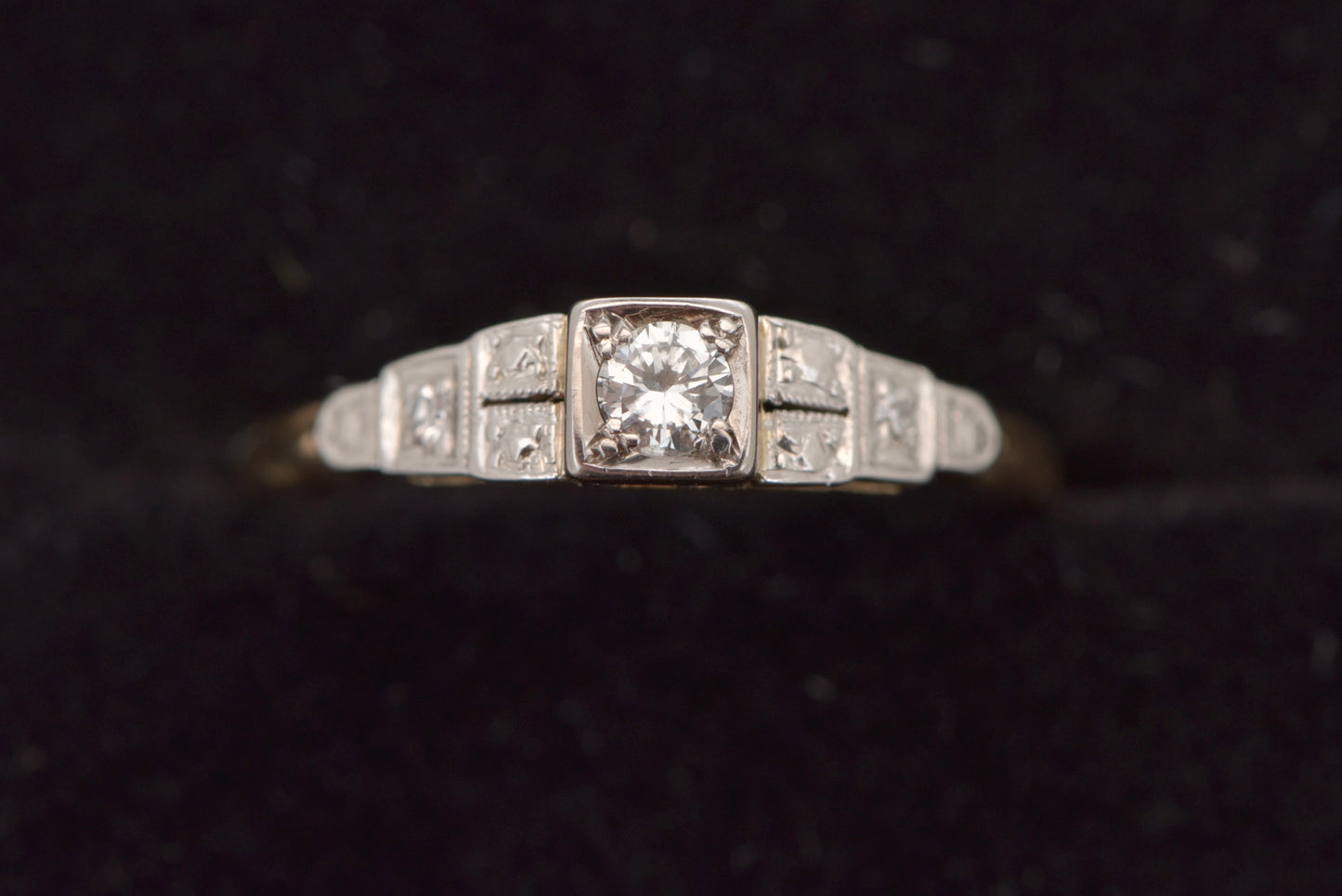 Wilhelmina - 18ct Art Deco 18ct  diamond gold ring