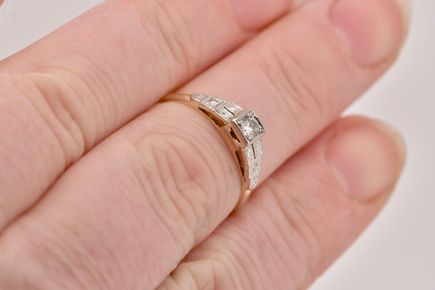 Wilhelmina - 18ct Art Deco 18ct  diamond gold ring