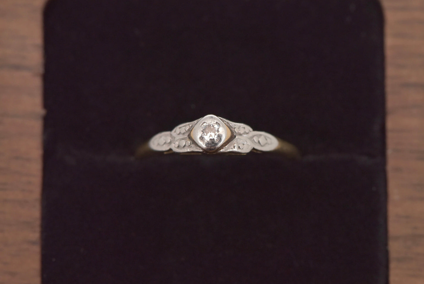 Wilma - 18ct Art Deco 18ct  diamond gold ring