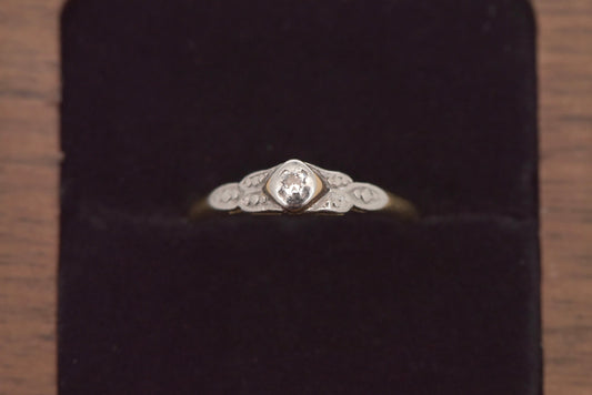 Wilma - 18ct Art Deco 18ct  diamond gold ring