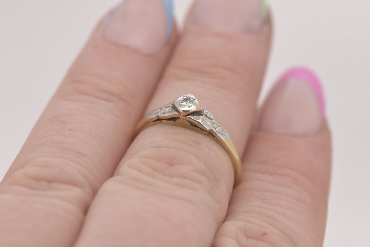Wilma - 18ct Art Deco 18ct  diamond gold ring