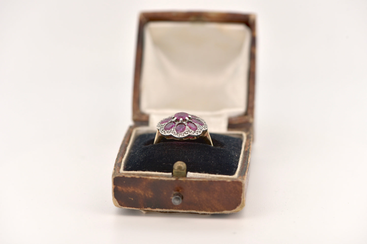 Rubi - 18ct yellow gold ring