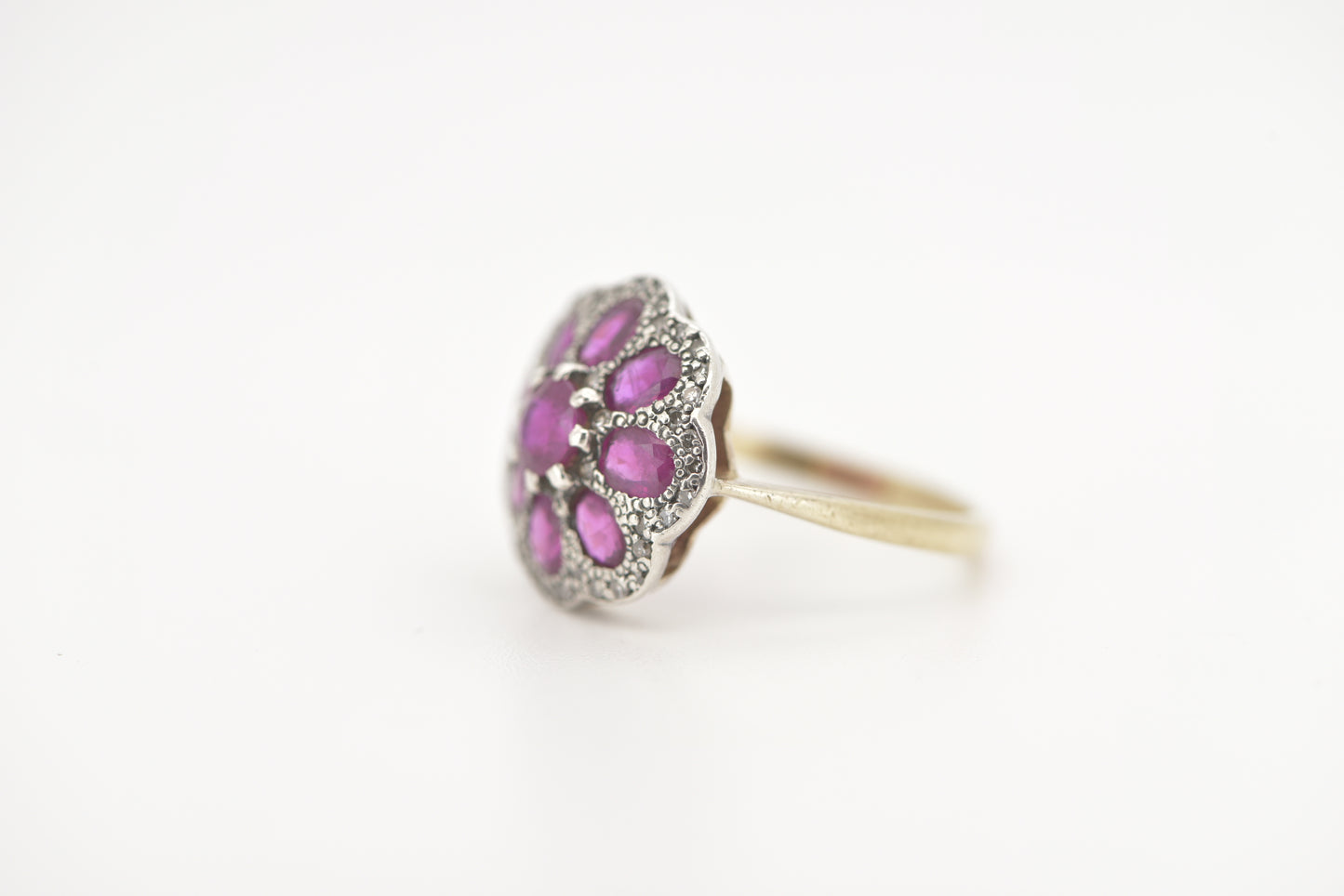 Rubi - 18ct yellow gold ring