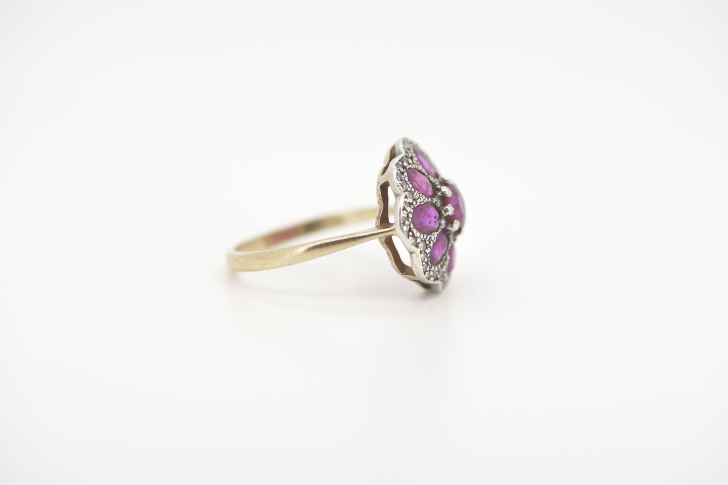 Rubi - 18ct yellow gold ring