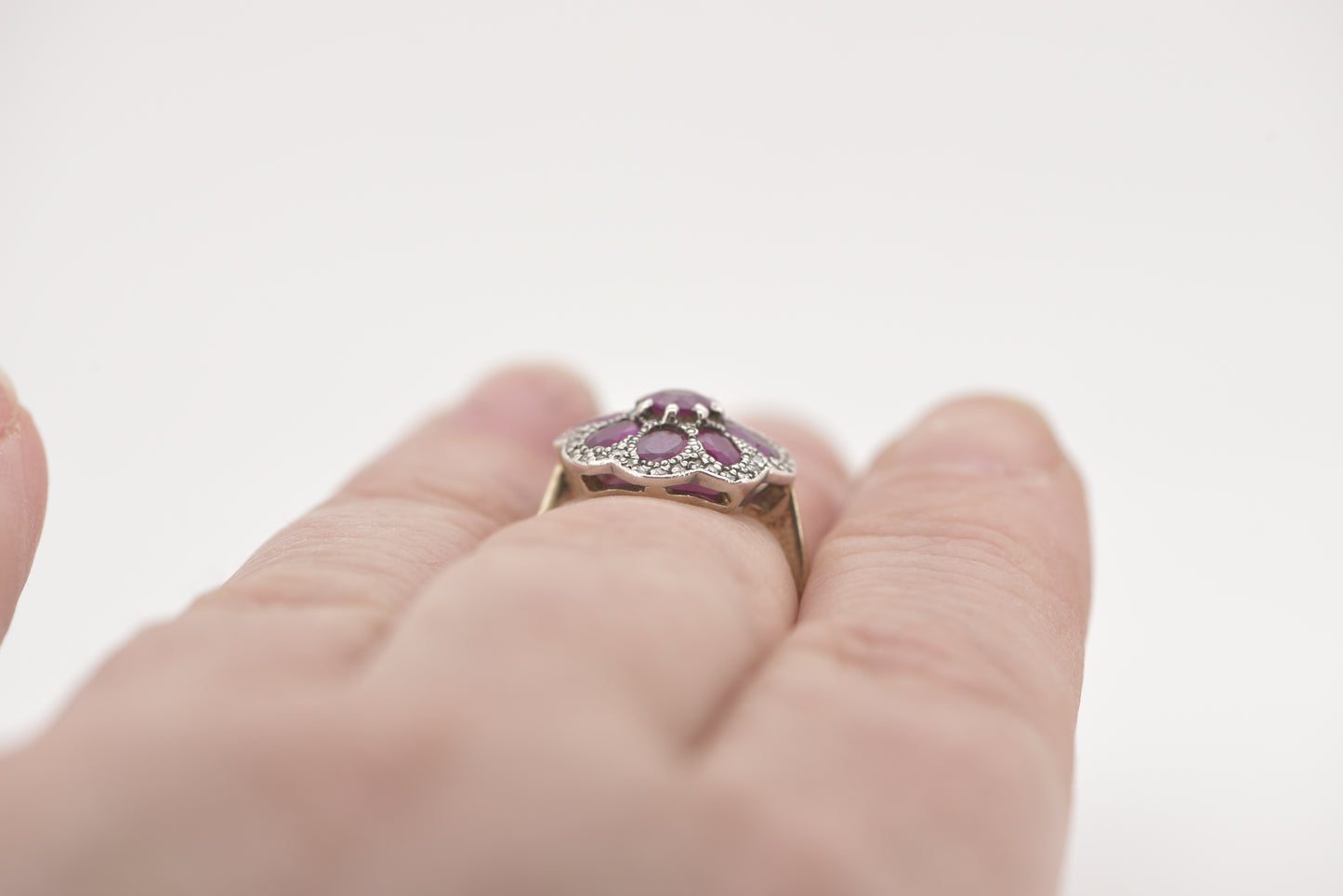 Rubi - 18ct yellow gold ring