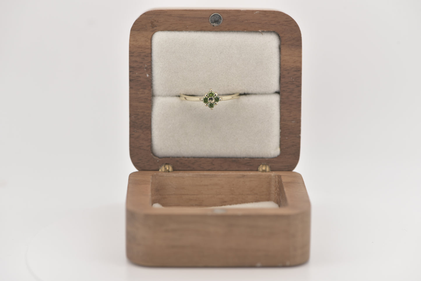 Shamrock - 9ct green sapphire ring Size N