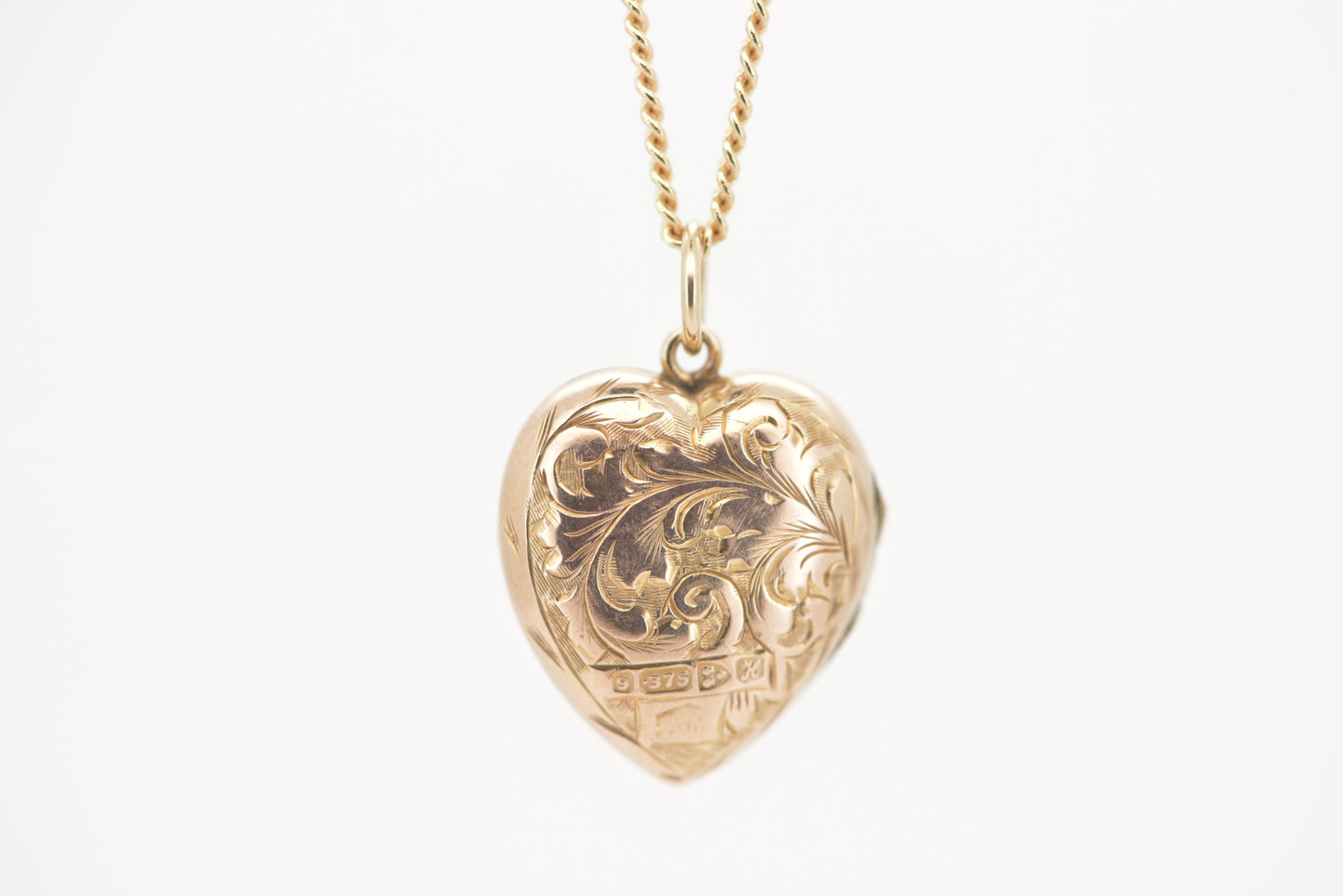 Antique 9ct etched heart locket - 1908 Chester hallmarks