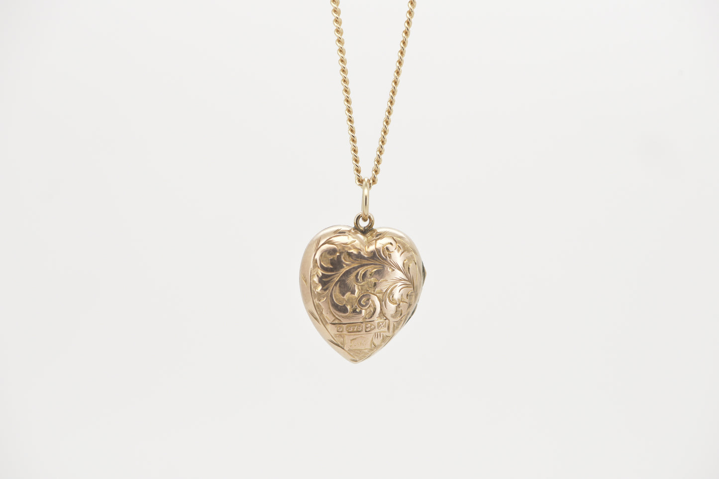 Antique 9ct etched heart locket - 1908 Chester hallmarks