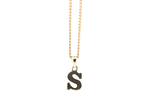 Charm Letter S in 9ct yellow gold