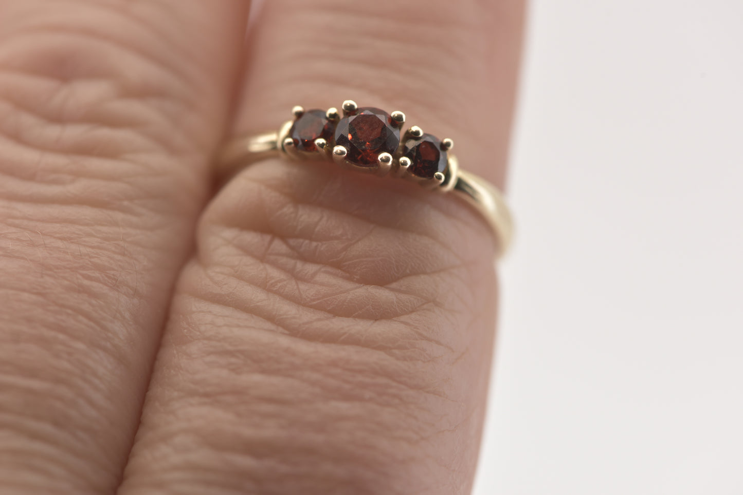 Suki - 9ct red stone gold ring