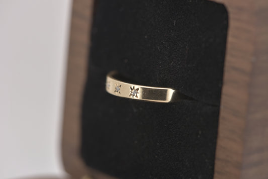 Star - 9ct starlet diamond trilogy ring - gold band