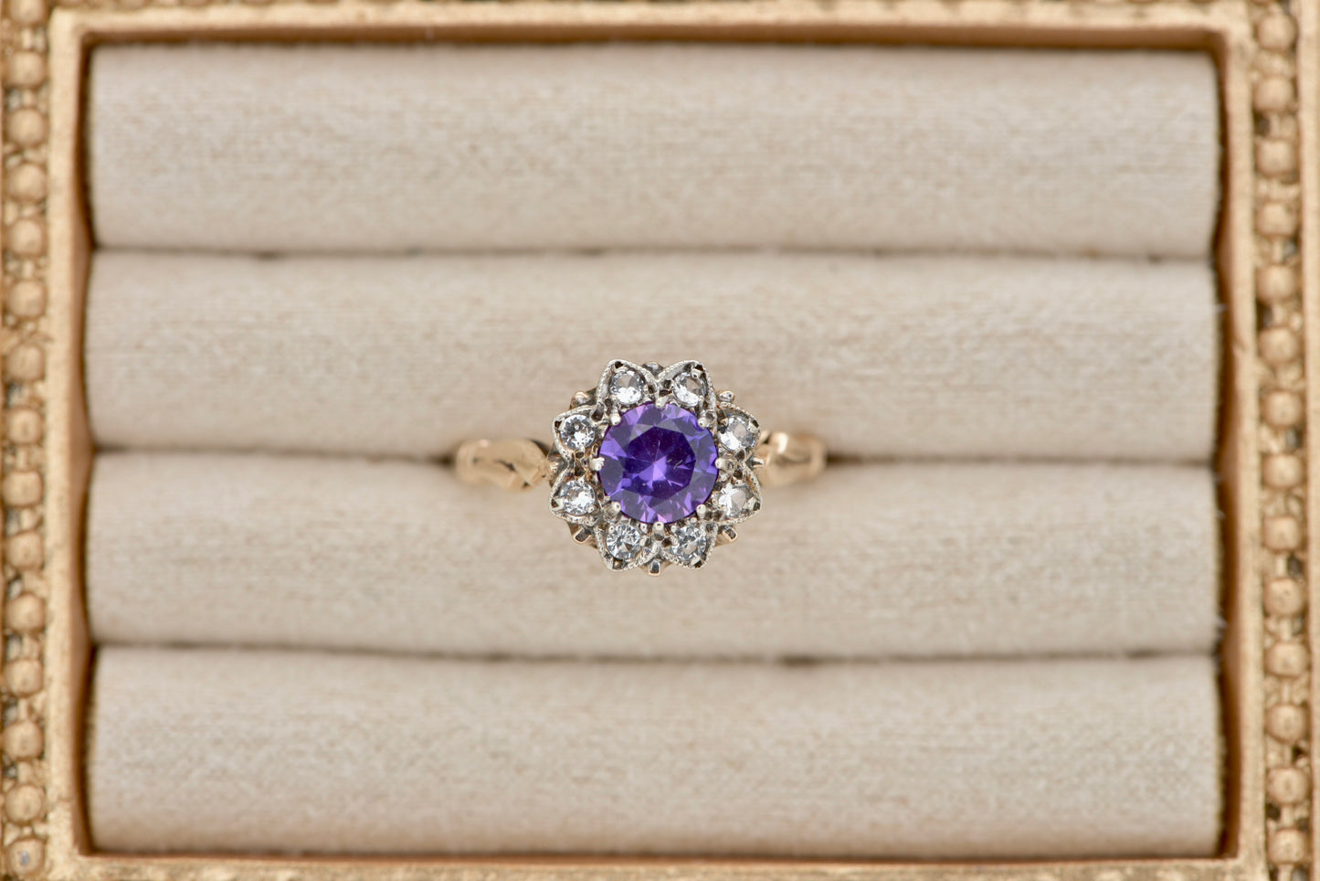 Violette - 9ct yellow gold Synthetic Color change Sapphire
