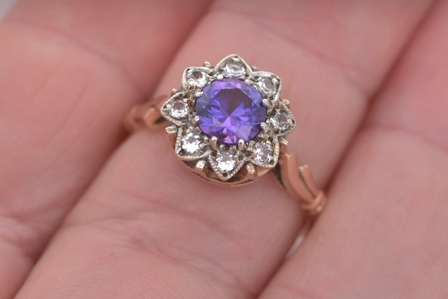 Violette - 9ct yellow gold Synthetic Color change Sapphire