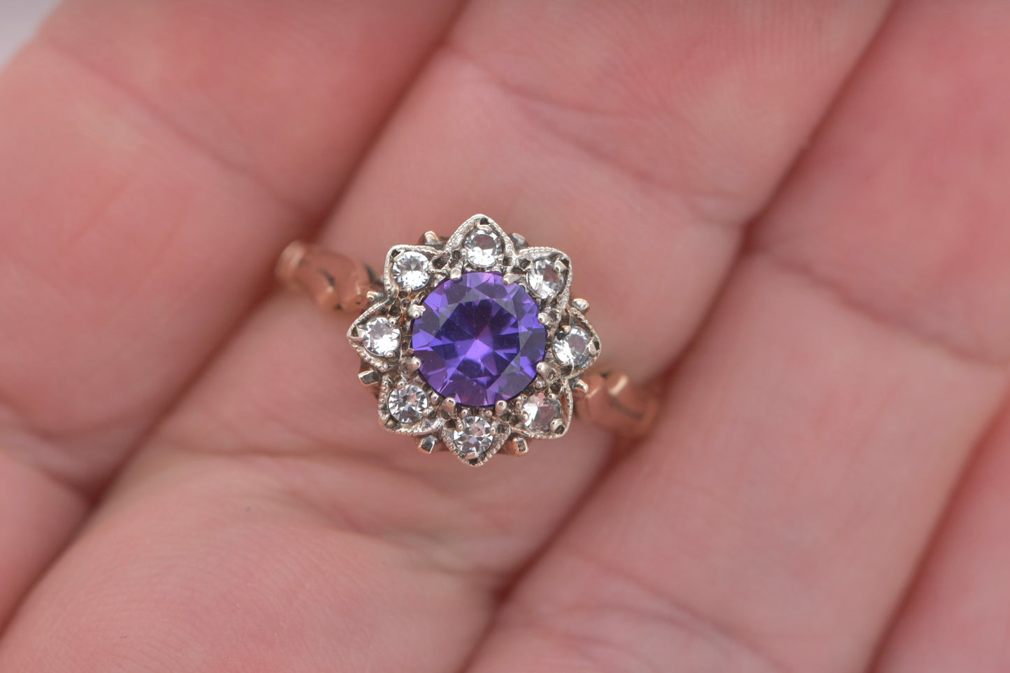 Violette - 9ct yellow gold Synthetic Color change Sapphire